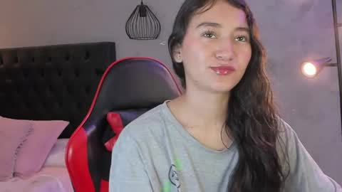 Snapshot of isabella_nowa chatting on April 25, 2026, 11:35 am Isabella Nowa online show from April 25, 2026, 11:35 am