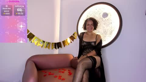 isabella_rosssi1 online show from September 25, 2025, 4:05 am