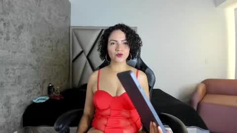 isabella_rosssi1 online show from September 30, 2025, 3:55 am