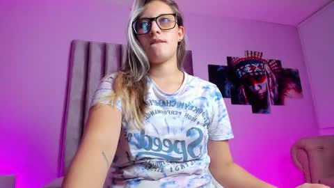 Isabella Rros online show from February 26, 2025, 6:15 am