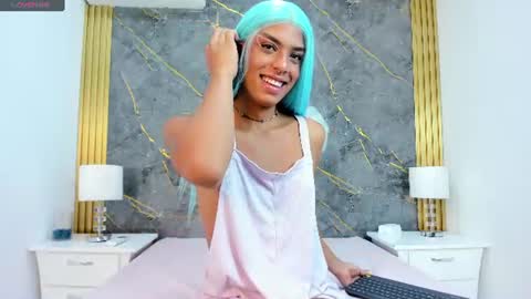 Snapshot of isabella_sccott chatting on July 7, 2026, 6:23 pm Isabella online show from July 7, 2026, 6:23 pm