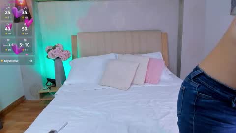 isabella_winkler online show from November 15, 2025, 2:46 pm