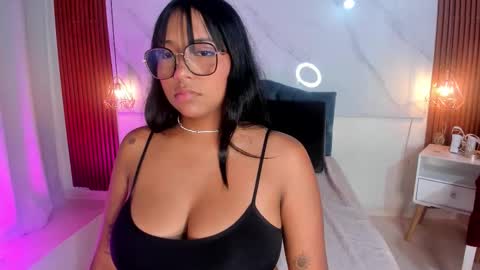 Snapshot of isabella_zc chatting on November 3, 2025, 8:43 pm isabella zc online show from November 3, 2025, 8:43 pm