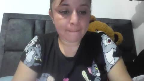 Snapshot of isabellaa_hills_ chatting on June 2, 2026, 5:59 pm isabellaa_hills_ online show from June 2, 2026, 5:59 pm