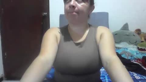 Snapshot of isabellaa_hills_ chatting on June 11, 2026, 1:16 am isabellaa_hills_ online show from June 11, 2026, 1:16 am