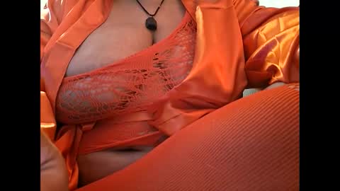 Isabella online show from September 29, 2025, 5:45 am