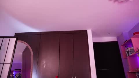 isabellacrz online show from December 15, 2024, 3:45 am