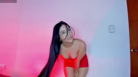 isabelladol online show from May 1, 2026, 1:26 pm