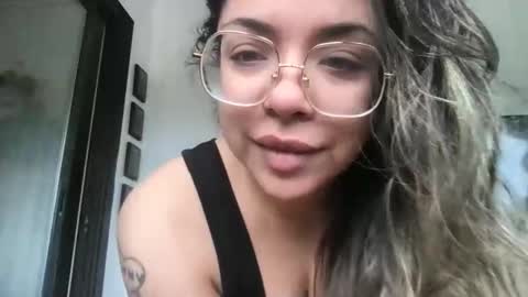isabellaelizabeth online show from April 3, 2026, 6:06 pm