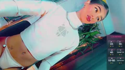 isabellagirs online show from April 25, 2026, 8:06 am