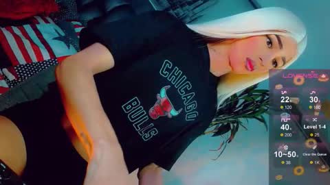 isabellagirs online show from May 15, 2026, 4:08 am