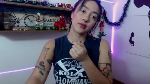 Snapshot of isabellakoff chatting on December 27, 2024, 12:01 pm Tati - online show from December 27, 2024, 12:01 pm