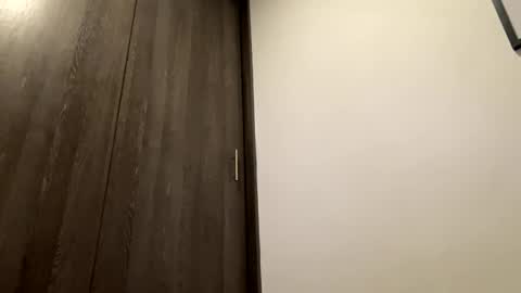 Isabella.. back again  online show from December 26, 2024, 6:19 am