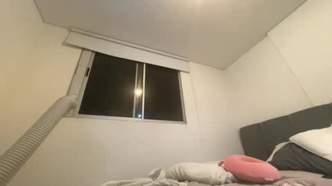 Isabella.. back again  online show from April 18, 2026, 4:05 am