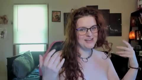 isabellamariedarcy online show from April 14, 2026, 8:59 pm