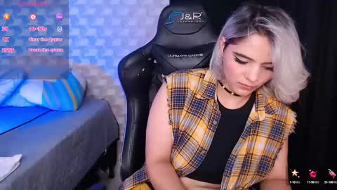 Snapshot of isabellamoutt chatting on December 31, 2024, 5:00 am Isabella Mout online show from December 31, 2024, 5:00 am