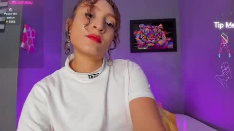 Isabella online show from October 30, 2025, 10:21 pm