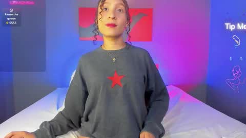 Isabella online show from December 2, 2025, 10:38 pm