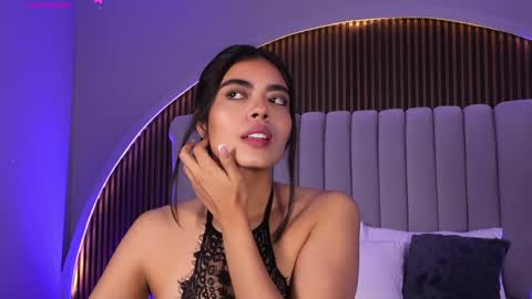 Snapshot of isabellax21 chatting on May 5, 2026, 4:09 am Isa online show from May 5, 2026, 4:09 am