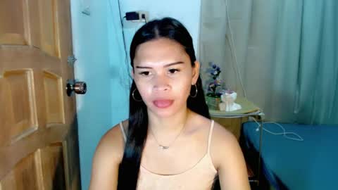 Snapshot of isabelle_amore chatting on July 14, 2026, 2:05 am Ysa online show from July 14, 2026, 2:05 am