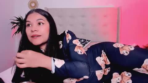 Snapshot of isabellediaz chatting on November 22, 2025, 5:17 am Isabelle Diaz online show from November 22, 2025, 5:17 am