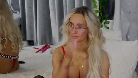 Snapshot of isabelleethan chatting on November 14, 2025, 2:32 am IsabelleEthan online show from November 14, 2025, 2:32 am