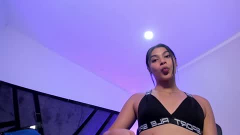 Isa online show from September 12, 2025, 10:54 pm