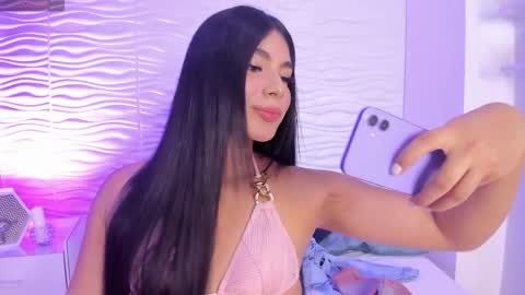 Isa online show from November 17, 2025, 10:15 pm