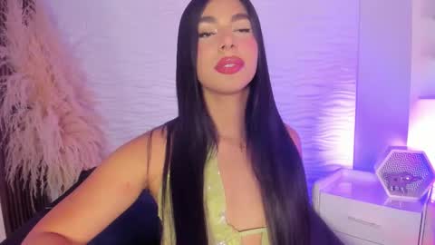 Isa online show from January 5, 2026, 10:57 pm