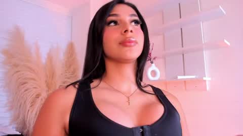 Isa online show from April 18, 2026, 10:54 pm