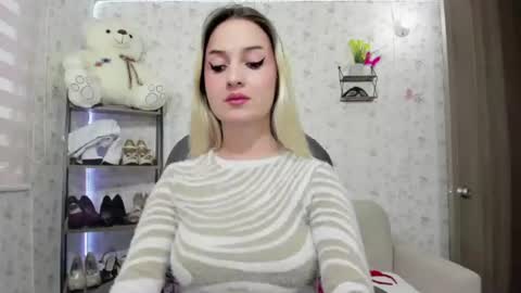 ISABELLA online show from June 8, 2026, 8:20 pm