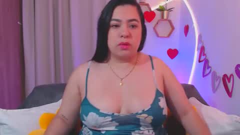 Snapshot of isabum_ chatting on February 26, 2026, 12:04 pm Isa online show from February 26, 2026, 12:04 pm