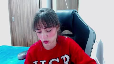 ISADORA online show from March 8, 2025, 3:06 am