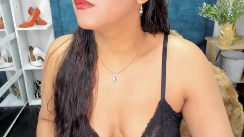 Snapshot of isadoravex chatting on May 13, 2026, 8:38 pm Isabel online show from May 13, 2026, 8:38 pm