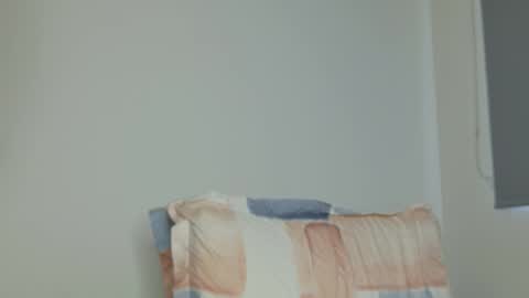 Isabella Hilton online show from February 17, 2026, 12:34 pm