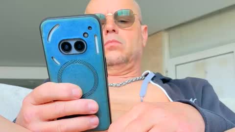 isanin online show from May 2, 2026, 12:54 pm