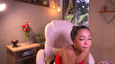 Isa Isabella online show from October 7, 2025, 7:55 pm