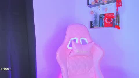 Snapshot of isarhodes_ chatting on December 14, 2024, 1:39 am Isa online show from December 14, 2024, 1:39 am