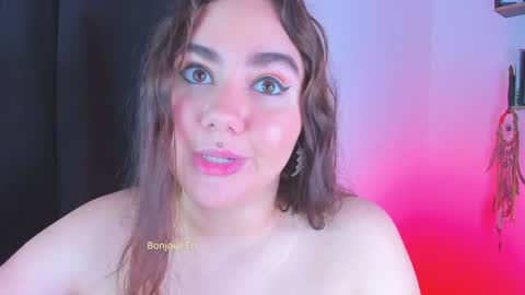 Snapshot of isarhodes_ chatting on January 10, 2025, 2:25 am Isa online show from January 10, 2025, 2:25 am