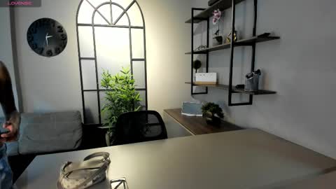 I S A  S AN D E R S  online show from October 29, 2025, 7:59 pm