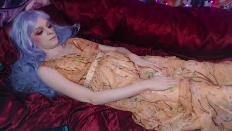 Sele online show from April 6, 2026, 10:11 pm