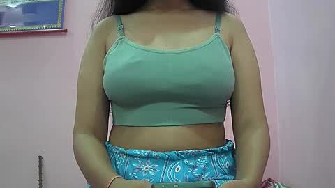 ishika_singh_ online show from October 23, 2025, 4:39 pm