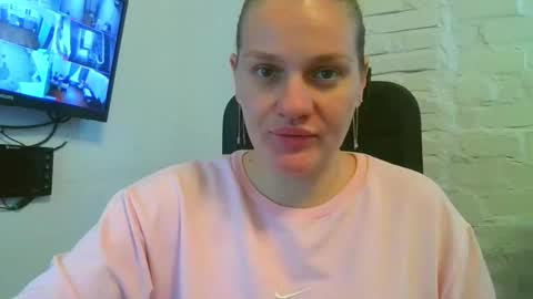 Snapshot of isingle_mom chatting on September 24, 2025, 7:55 am isingle_mom online show from September 24, 2025, 7:55 am
