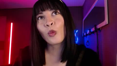 Snapshot of isis_diosa chatting on November 7, 2025, 5:46 pm Ana Maria online show from November 7, 2025, 5:46 pm