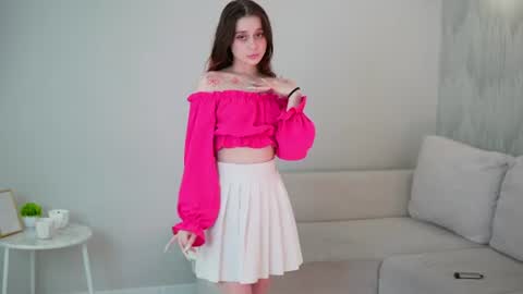 Linet online show from June 15, 2026, 2:47 am