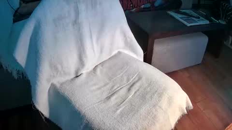 Iskarius online show from April 27, 2026, 9:13 pm