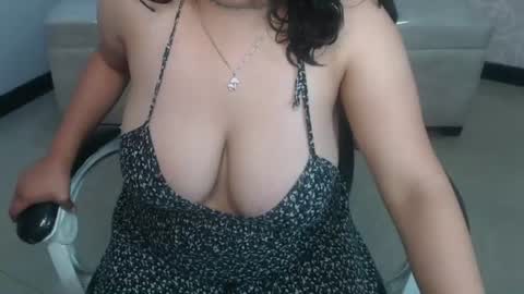 Snapshot of isla_ch chatting on August 8, 2026, 10:56 pm isla_ch online show from August 8, 2026, 10:56 pm