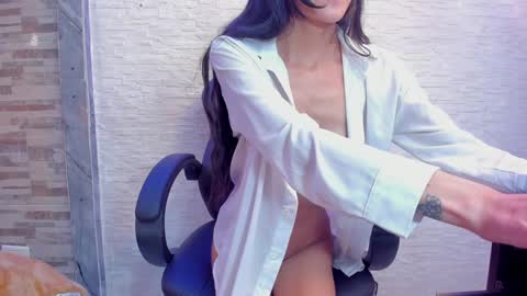 Snapshot of isla_jhons chatting on January 23, 2025, 5:10 pm Isla online show from January 23, 2025, 5:10 pm