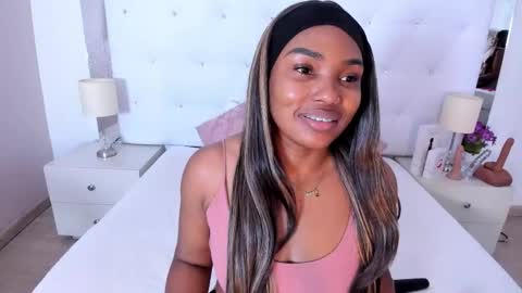 Vanessa online show from November 12, 2025, 11:21 am