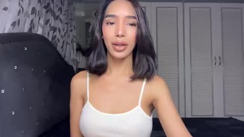 isla online show from July 8, 2026, 3:22 am